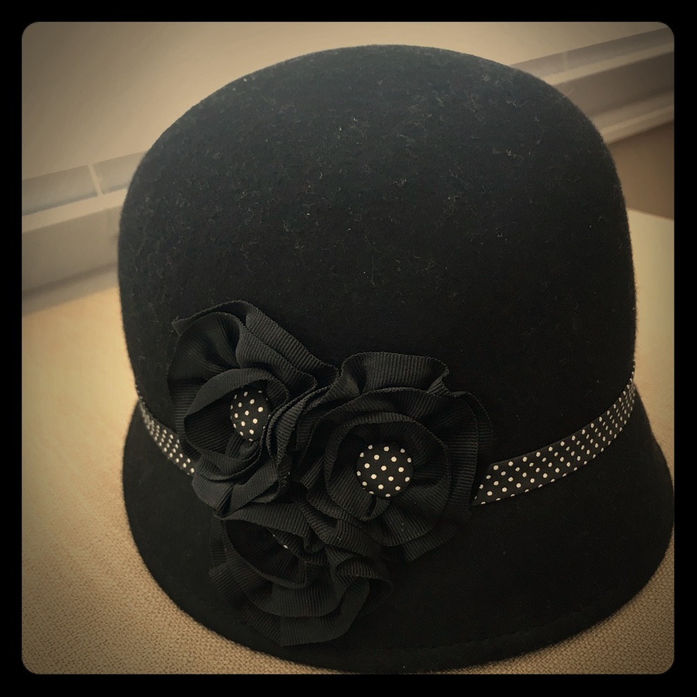 Black wool cloche hat